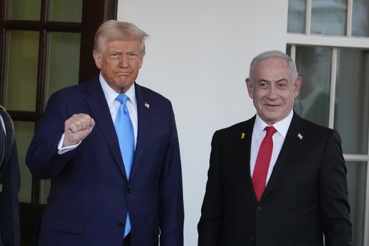 Donald Trump margina a Israel de las conversaciones de tregua que mantiene con Irán