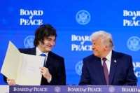 Milei canceló su viaje a EEUU, a la Gala de Prosperidad Hispana y asistirá al Consejo de Paz de Trump