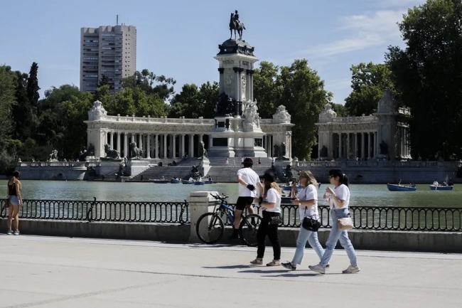 España tiene casi 50 millones de habitantes con 10,2 millones de personas nacidas fuera
