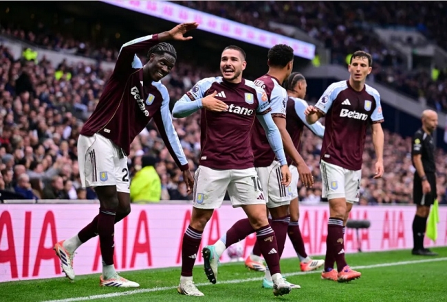 Premier League: Aston Villa superó por 2-1 al Tottenham, Buendía marcó un gol