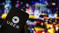 Crisis sector petrolero: Por los despidos en Comodoro Rivadavia, se llenó de Uber y nadie los toma