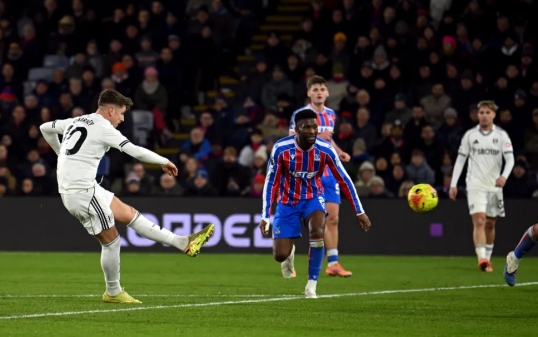 Premier League: Con varios empates cerró la fecha 19 del torneo