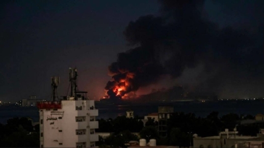 Arabia Saudita atacó la ciudad portuaria yemení de Hodeidah