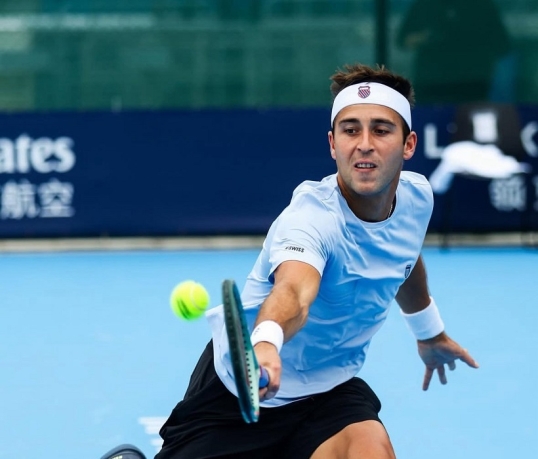 ATP 250 de Estocolmo: Tomás Etcheverry superó al estonio Mark Lajal y avanza en el torneo