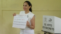 «Vamos con más fuerza, después de este gran triunfo, que vamos a seguir subiendo en las encuestas» dijo Luisa González