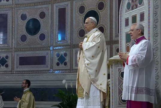 León XIV recordó al papa Francisco: «nos enseñó a todos a escuchar el doble grito de la tierra y de los pobres»