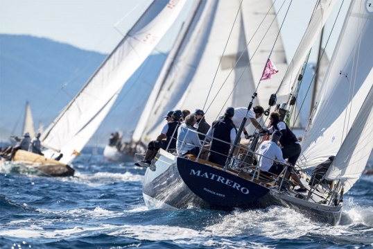 El velero argentino Matrero se lució en la Riviera Francesa