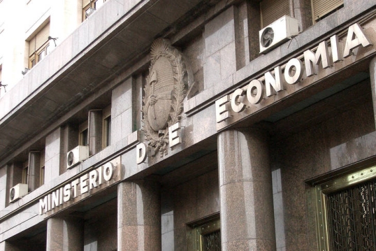 El ministerio de Economía presentó el menú de las ofertas para la segunda licitación del mes