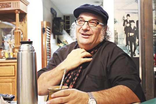 César, el «cura rockero»: “El presidente no entiende nada de justicia social”