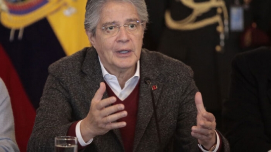 Ecuador: Guillermo Lasso perdió en el referendo y hubo un crecimiento de Revolución Ciudadana