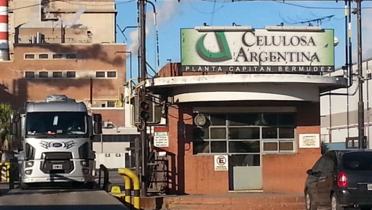 Crisis industrial: Celulosa Argentina pagó solo la mitad de los salarios de agosto