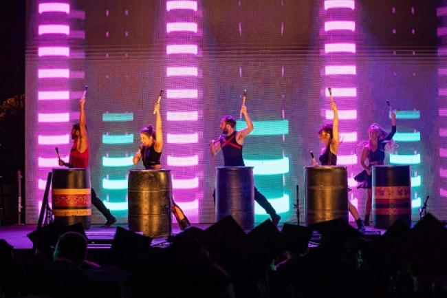 Mayumaná presenta su show Currents