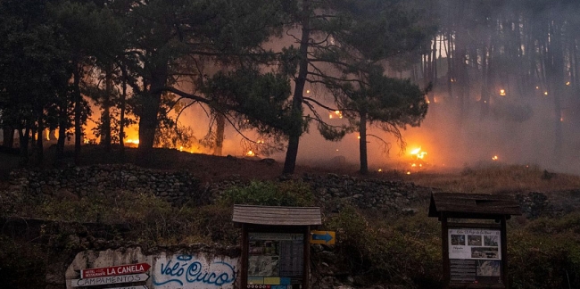 España: Trabajan arduamente para frenar los incendios ante la amenaza de una nueva ola de calor