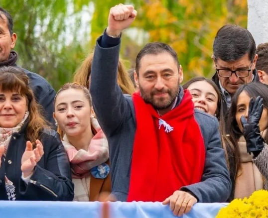 Río Negro: La UCR echó al intendente de Allen, luego de pasarse a la Libertad Avanza