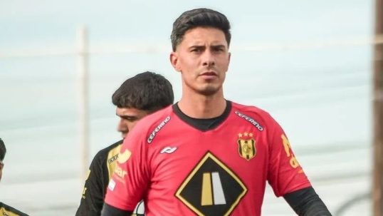 Arquero de Deportivo Madryn, Mauricio Nievas sufrió un paro cardíaco