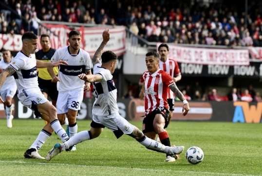 Liga Profesional de Fútbol: Estudiantes ganó el clásico ante Gimnasia y Esgrima