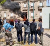 Productores protestaron frente a la Municipalidad de 9 de julio