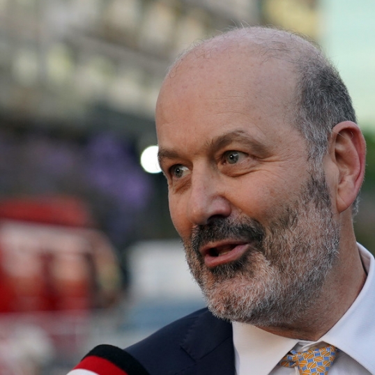 Federico Sturzenegger exigió el cumplimiento de la nueva resolución que avala la implementación de las SAD