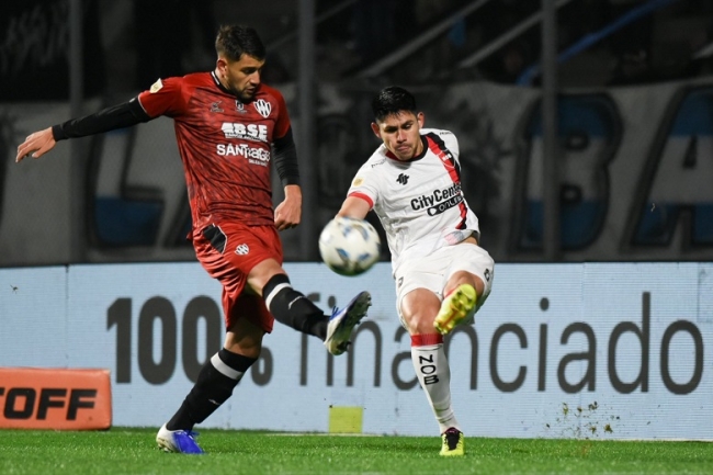 Torneo clausura de la Liga Profesional de Fútbol: Newell's enfrenta a Central Córdoba