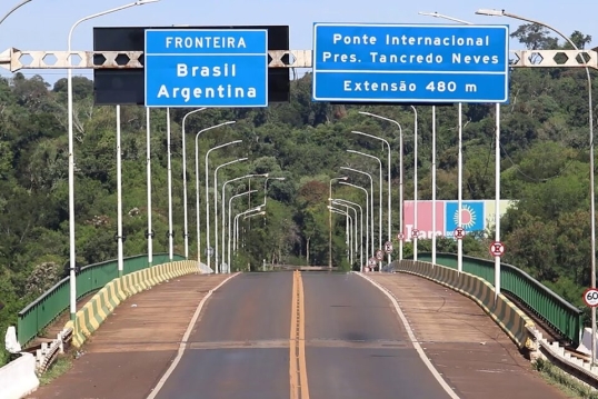 En noviembre, la cantidad de argentinos que viajaron al exterior creció más de un 15%