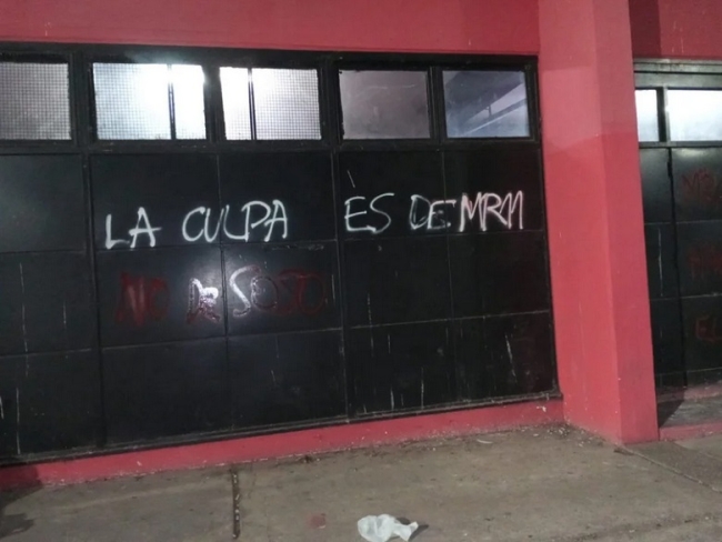 Newell´s Old Boys: Pintadas con aerosol en las paredes del estadio cubierto contra Maxi Rodríguez