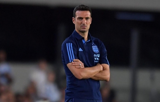 Lionel Scaloni, fue sancionado por la CONMEBOL y no podrá dirigir a la selección ante Perú